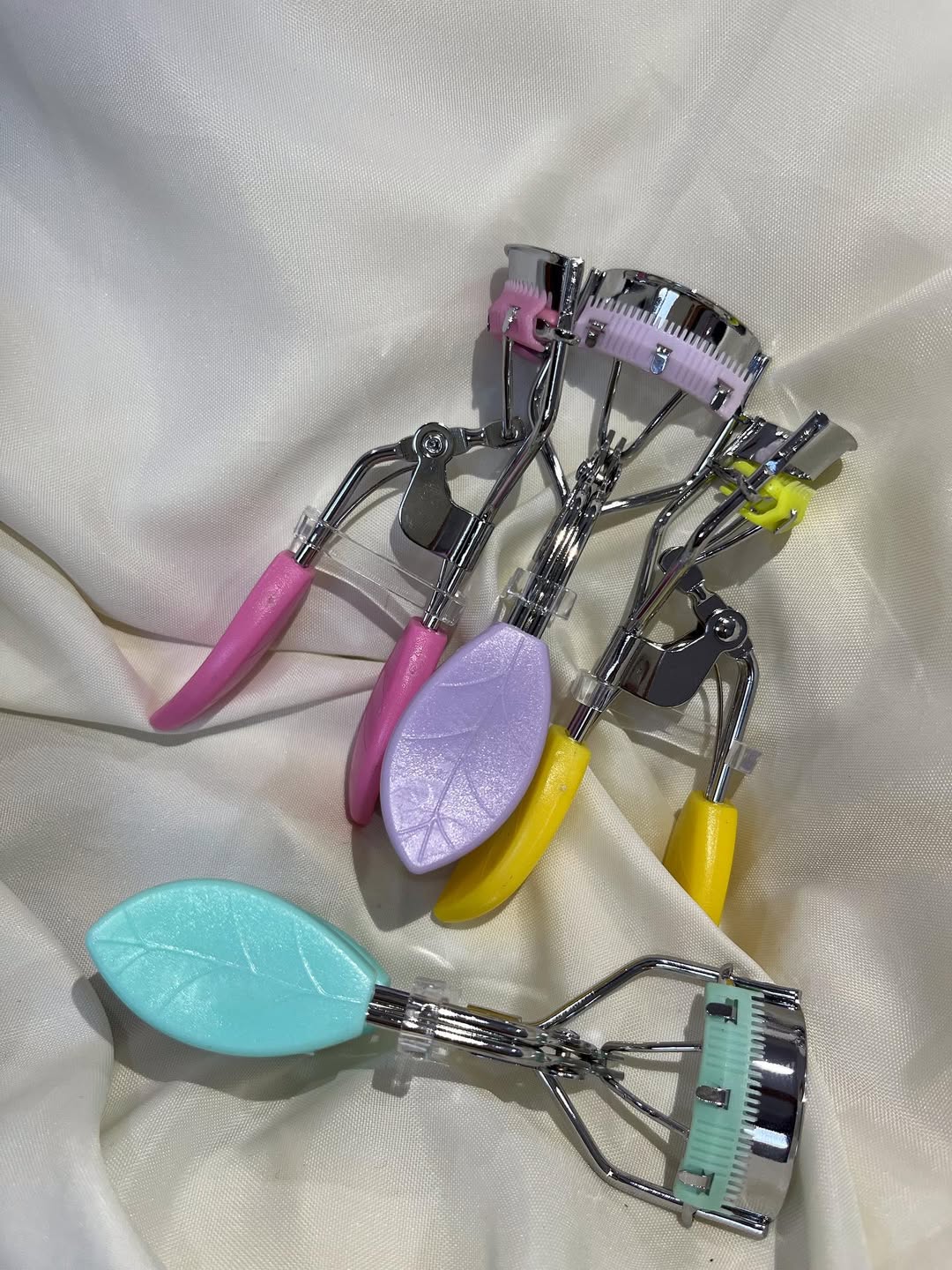 فر مژه شانه دار